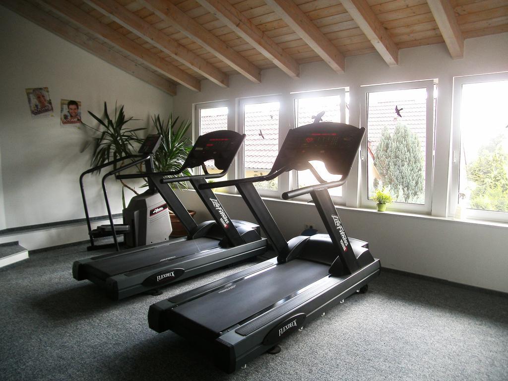 Eußenheim Pension Fitnessoase מראה חיצוני תמונה